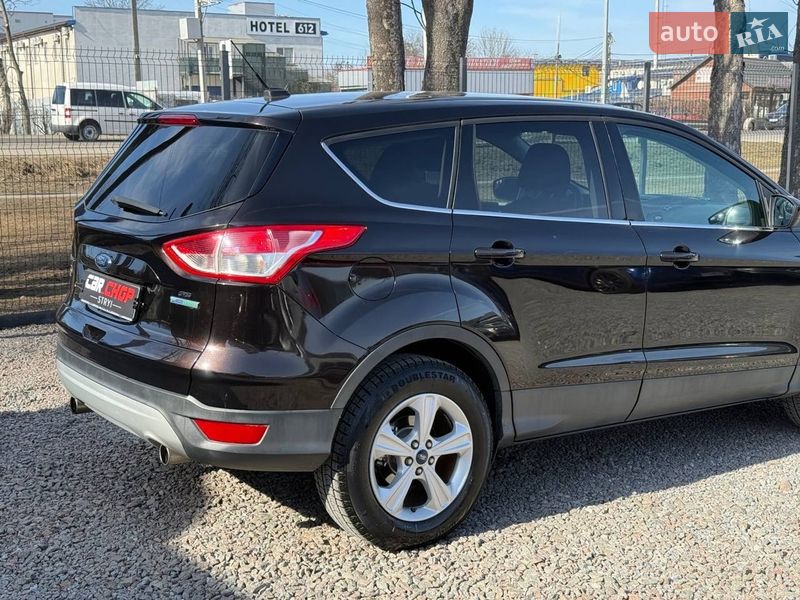 Внедорожник / Кроссовер Ford Escape 2012 в Стрые