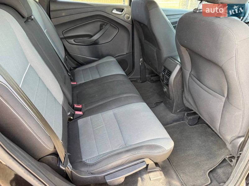 Внедорожник / Кроссовер Ford Escape 2012 в Стрые