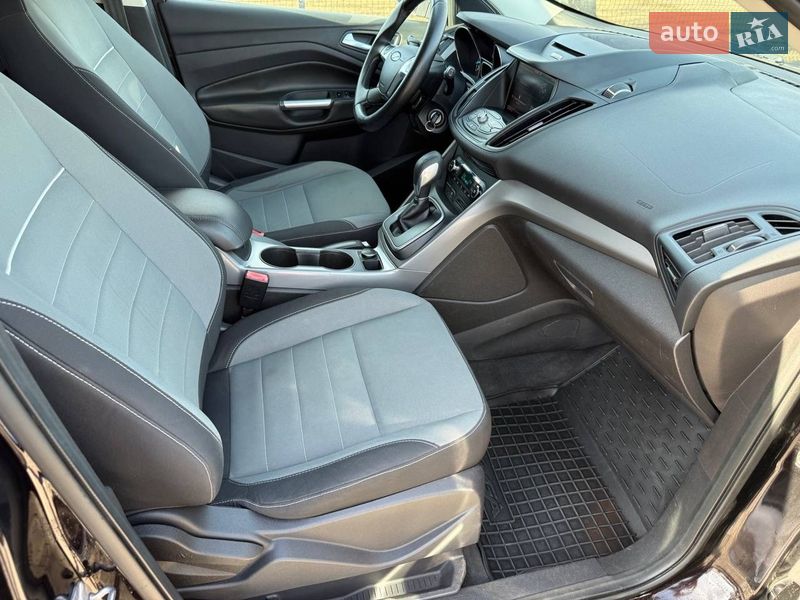 Внедорожник / Кроссовер Ford Escape 2012 в Стрые