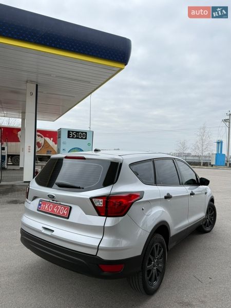 Внедорожник / Кроссовер Ford Escape 2019 в Днепре