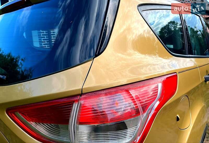 Позашляховик / Кросовер Ford Escape 2014 в Дрогобичі