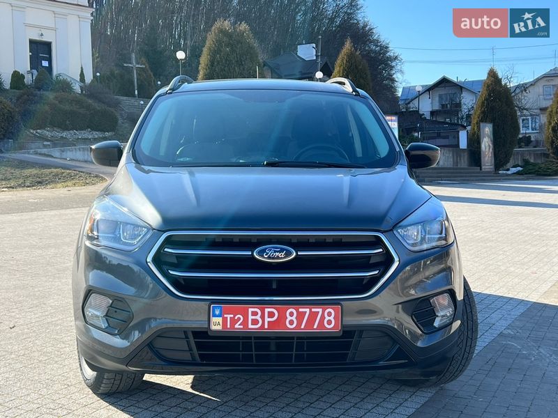 Внедорожник / Кроссовер Ford Escape 2018 в Львове