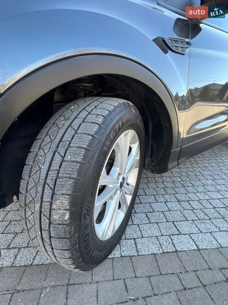 Внедорожник / Кроссовер Ford Escape 2018 в Львове