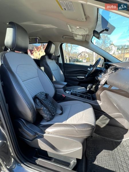 Внедорожник / Кроссовер Ford Escape 2018 в Львове