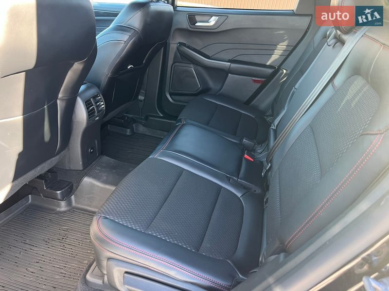 Позашляховик / Кросовер Ford Escape 2024 в Чернігові