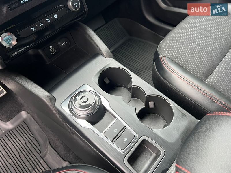 Позашляховик / Кросовер Ford Escape 2024 в Чернігові