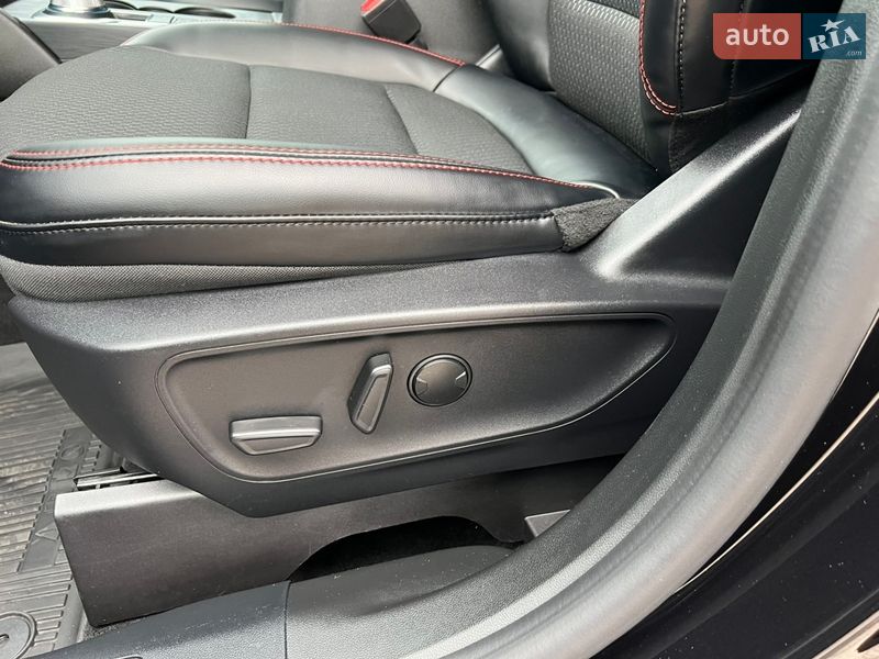 Позашляховик / Кросовер Ford Escape 2024 в Чернігові