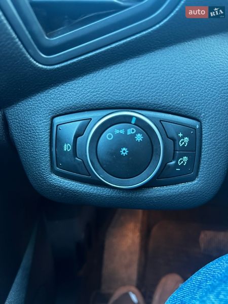 Внедорожник / Кроссовер Ford Escape 2015 в Славуте