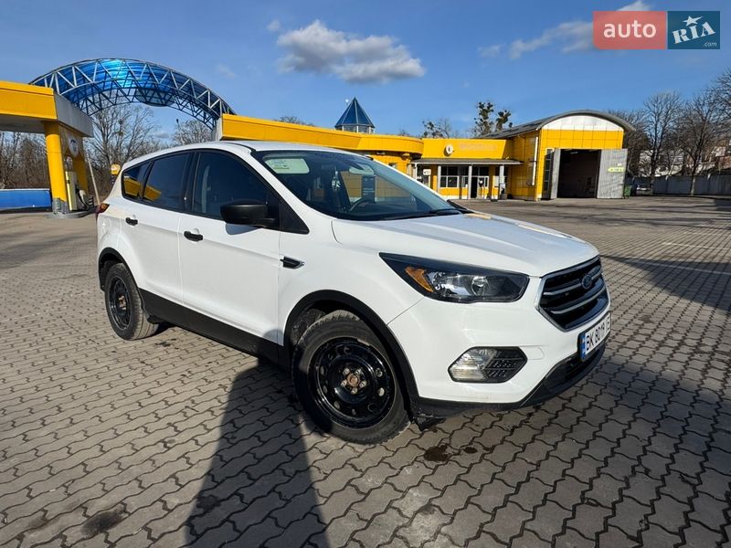 Внедорожник / Кроссовер Ford Escape 2019 в Ровно