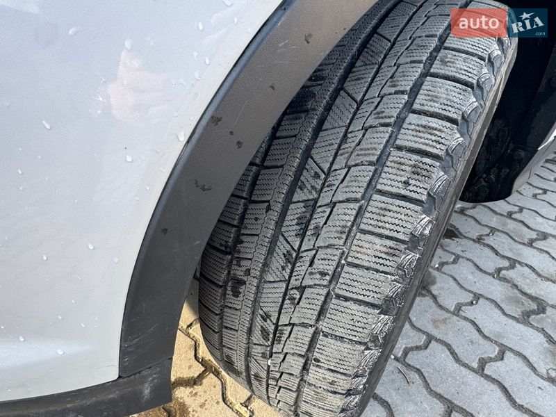 Внедорожник / Кроссовер Ford Escape 2019 в Ровно