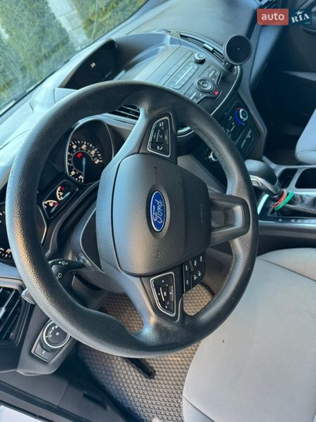 Внедорожник / Кроссовер Ford Escape 2019 в Ровно