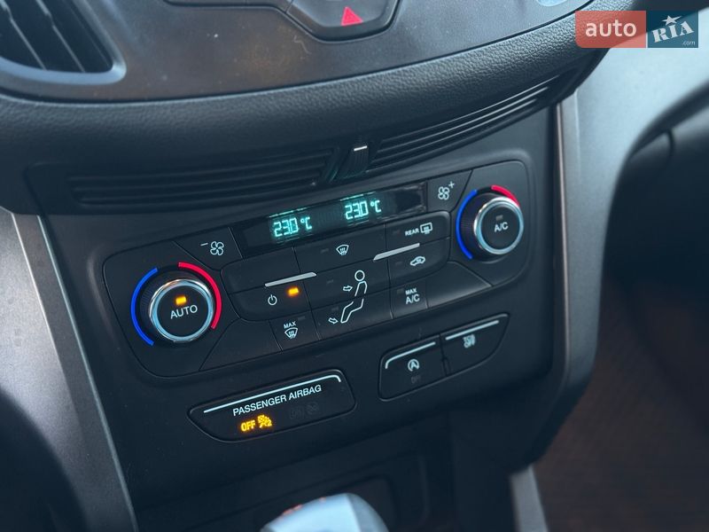 Внедорожник / Кроссовер Ford Escape 2016 в Сарнах