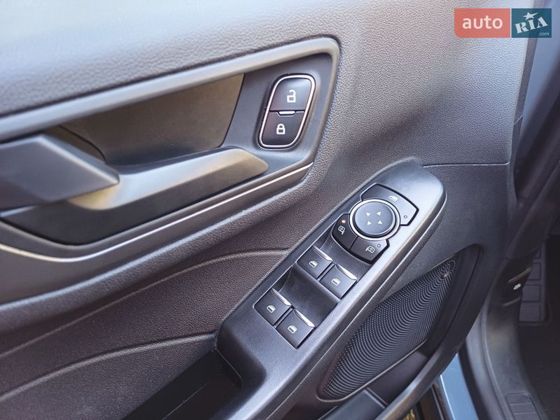 Внедорожник / Кроссовер Ford Escape 2024 в Полтаве