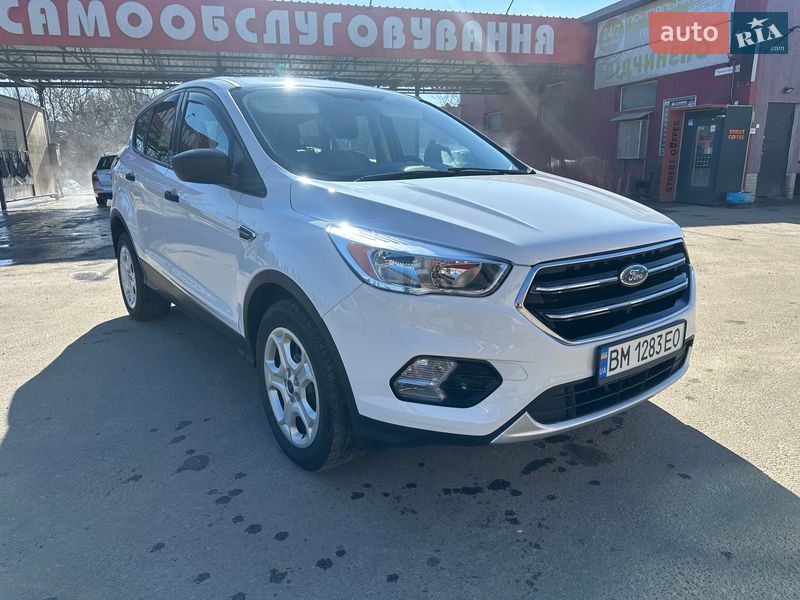 Внедорожник / Кроссовер Ford Escape 2017 в Сумах