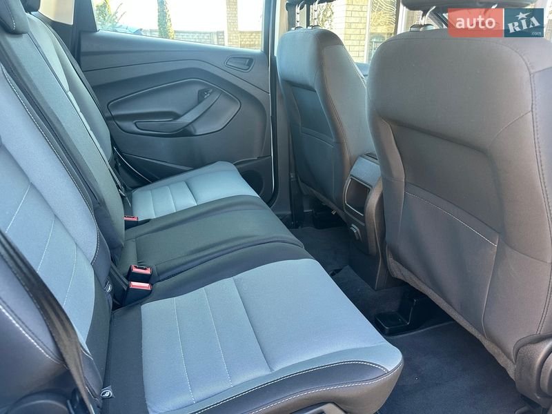 Внедорожник / Кроссовер Ford Escape 2017 в Сумах