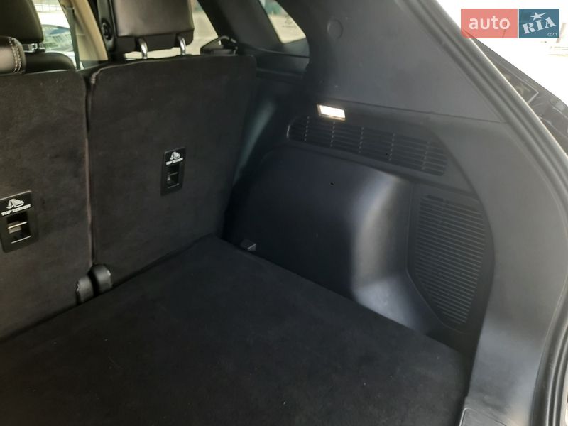 Позашляховик / Кросовер Ford Escape 2019 в Чернівцях