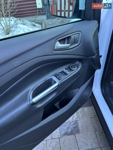 Позашляховик / Кросовер Ford Escape 2017 в Рівному