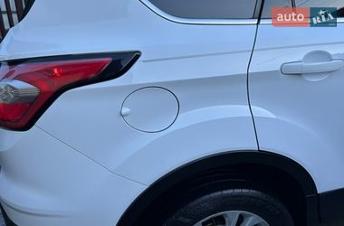 Внедорожник / Кроссовер Ford Escape 2017 в Ровно