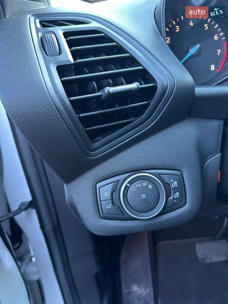 Позашляховик / Кросовер Ford Escape 2017 в Рівному