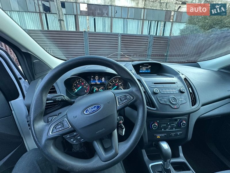 Позашляховик / Кросовер Ford Escape 2017 в Рівному