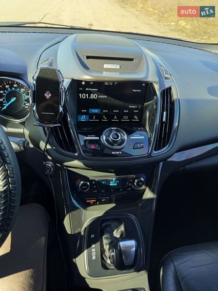 Внедорожник / Кроссовер Ford Escape 2015 в Белгороде-Днестровском