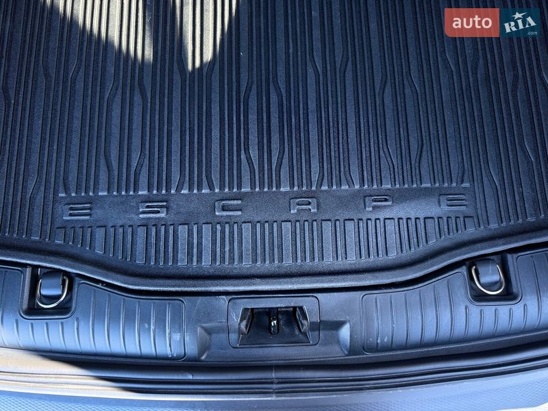 Внедорожник / Кроссовер Ford Escape 2021 в Львове