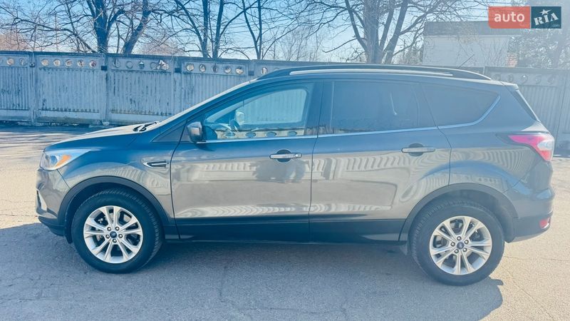 Внедорожник / Кроссовер Ford Escape 2018 в Киеве