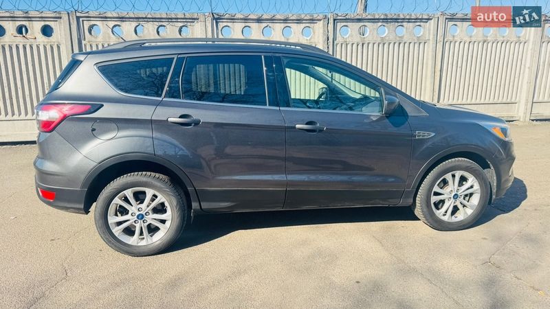 Внедорожник / Кроссовер Ford Escape 2018 в Киеве