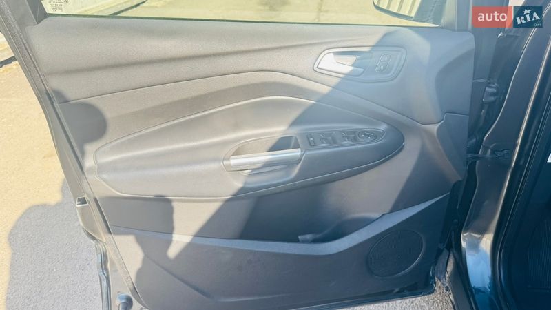 Внедорожник / Кроссовер Ford Escape 2018 в Киеве