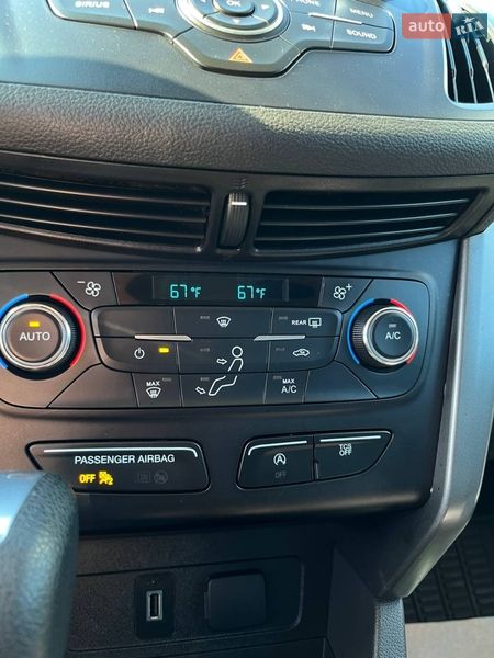 Внедорожник / Кроссовер Ford Escape 2017 в Львове