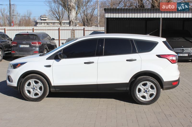 Внедорожник / Кроссовер Ford Escape 2017 в Днепре