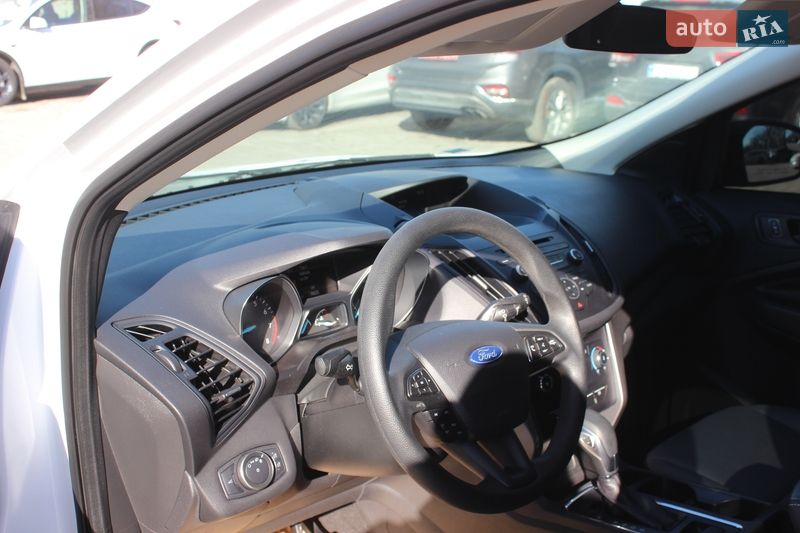 Внедорожник / Кроссовер Ford Escape 2017 в Днепре