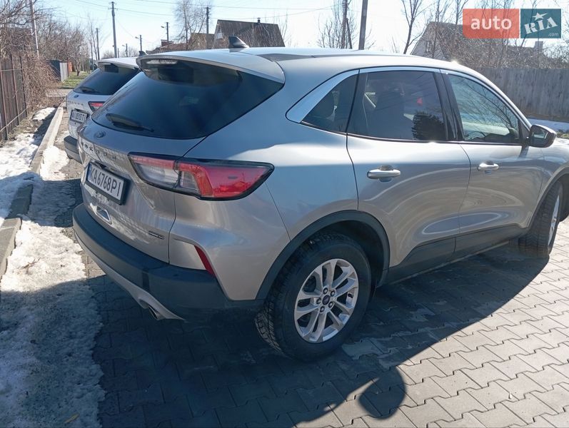 Позашляховик / Кросовер Ford Escape 2021 в Бучі