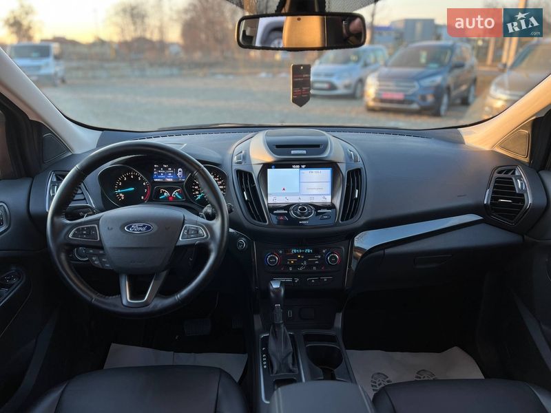 Позашляховик / Кросовер Ford Escape 2017 в Стрию