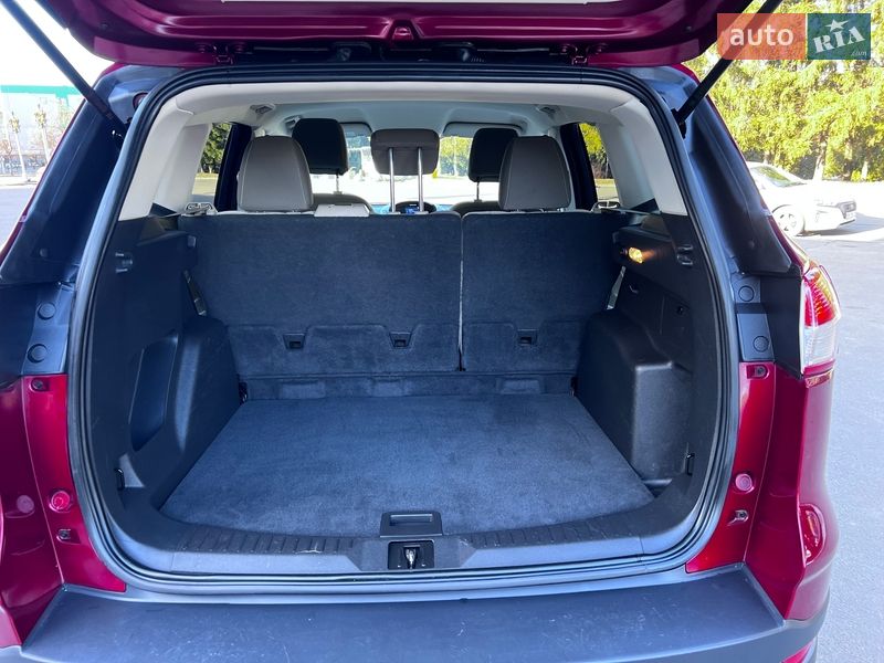 Позашляховик / Кросовер Ford Escape 2015 в Рівному