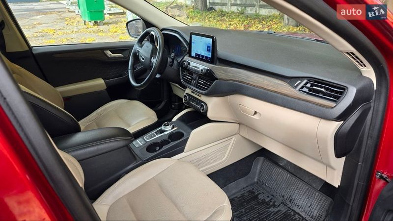 Внедорожник / Кроссовер Ford Escape 2020 в Луцке