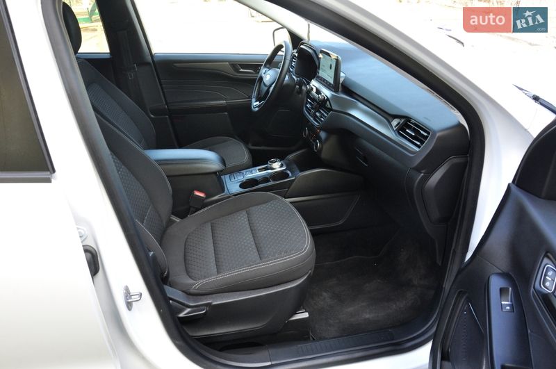 Позашляховик / Кросовер Ford Escape 2023 в Львові