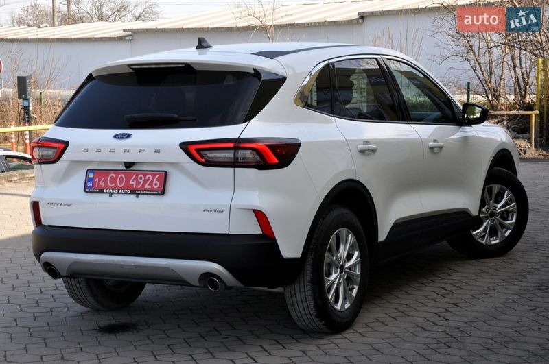 Позашляховик / Кросовер Ford Escape 2023 в Львові