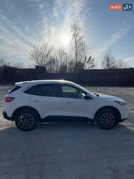Ford Escape 2022 VIN 1FMCU0EZ0NUB90323 фото оголошення 30 з 80