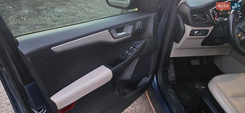 Внедорожник / Кроссовер Ford Escape 2020 в Шаргороде