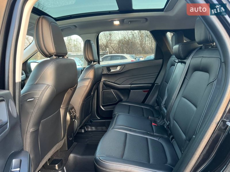 Внедорожник / Кроссовер Ford Escape 2021 в Стрые