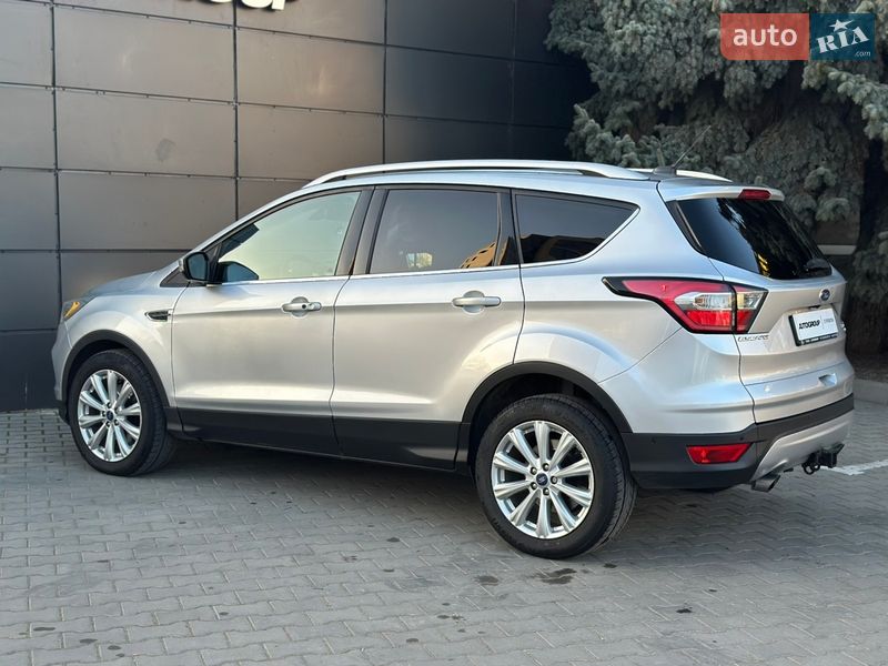Позашляховик / Кросовер Ford Escape 2017 в Одесі