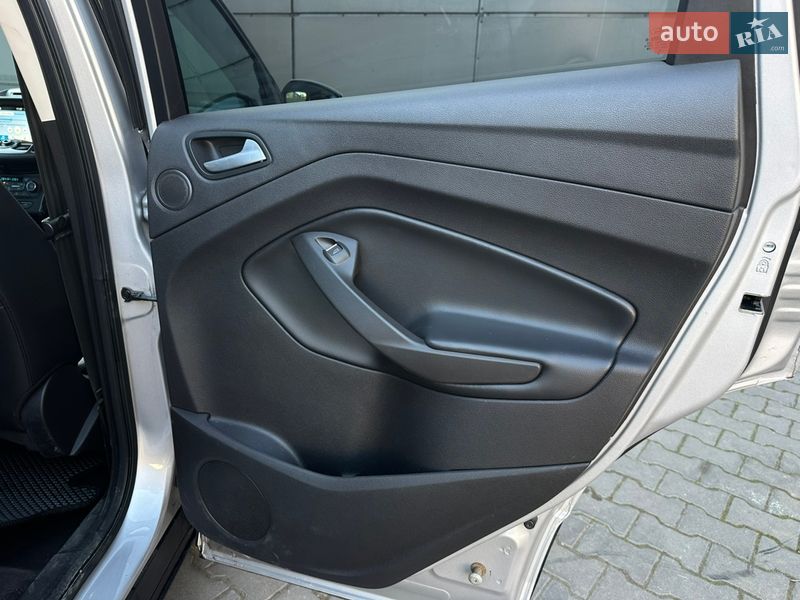 Позашляховик / Кросовер Ford Escape 2017 в Одесі