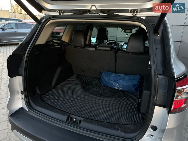 Позашляховик / Кросовер Ford Escape 2017 в Одесі