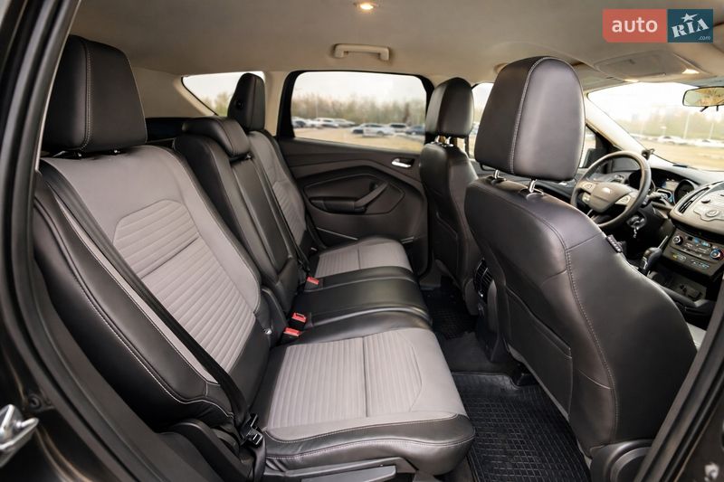 Внедорожник / Кроссовер Ford Escape 2017 в Львове