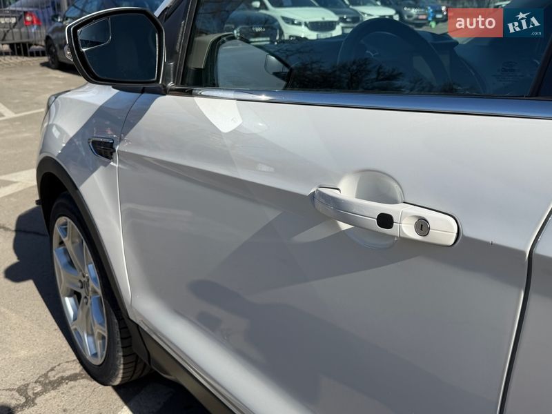 Внедорожник / Кроссовер Ford Escape 2019 в Киеве