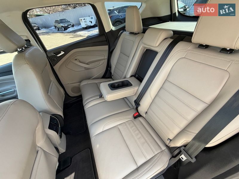Внедорожник / Кроссовер Ford Escape 2019 в Киеве