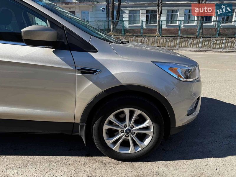 Внедорожник / Кроссовер Ford Escape 2018 в Киеве фото 5 Внедорожник / Кроссовер Ford Escape 2018 в Киеве