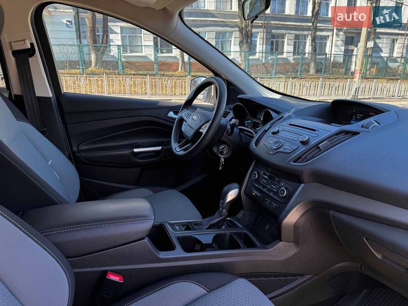 Внедорожник / Кроссовер Ford Escape 2018 в Киеве фото 32 Внедорожник / Кроссовер Ford Escape 2018 в Киеве