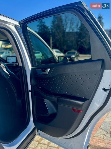 Позашляховик / Кросовер Ford Escape 2020 в Кременчуці